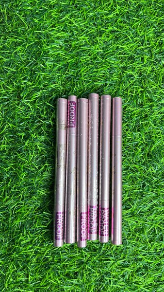 Huda Beauty Legit Lashes mascara