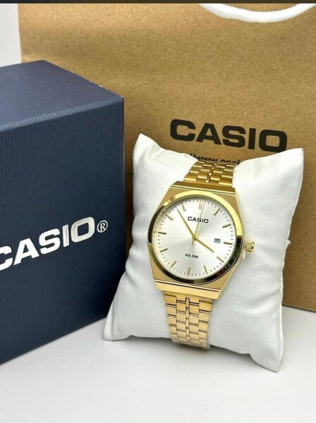 Montre Dorée Casio Chic