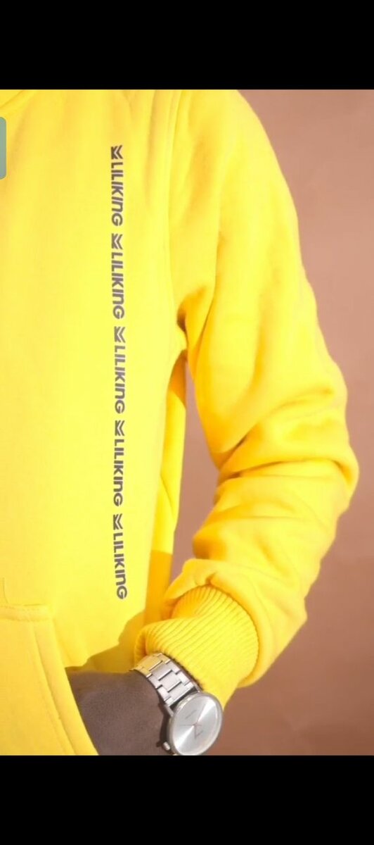 Sweat à capuche tendance