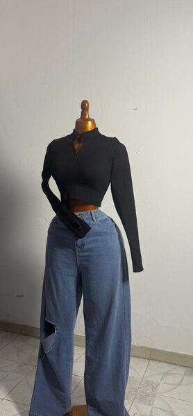 Pull col montant noir chic