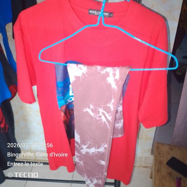 Ti short collant noir femme