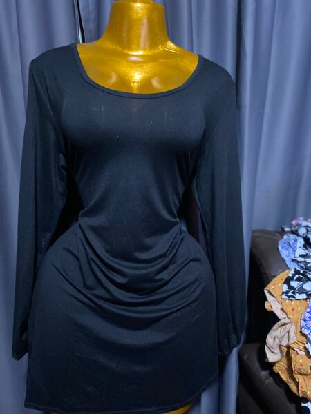 Robe élégante noire femme