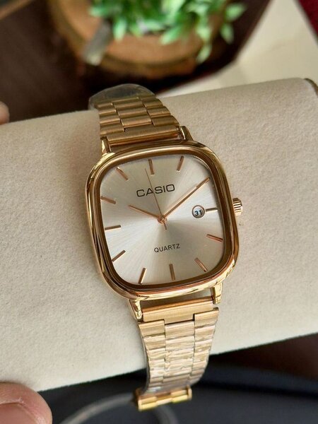 Montre Femme CASIO en Or Rose