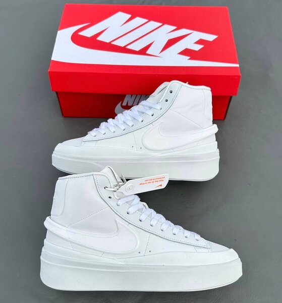 Baskets montantes Nike blanches
