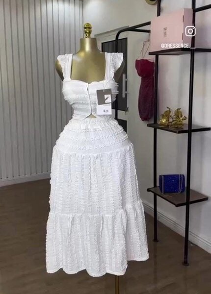 Robe Blanche Élégante