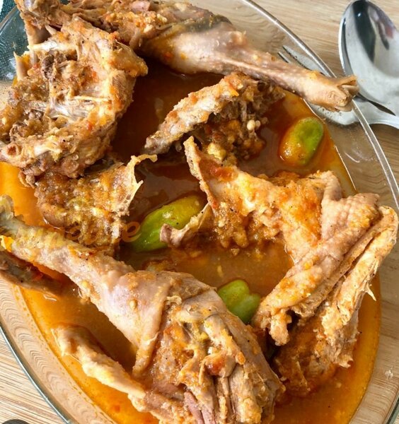 Délicieux Poulet Sauté Épicé