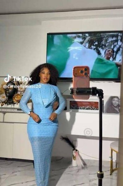 Robe Midi Tricotée Bleue