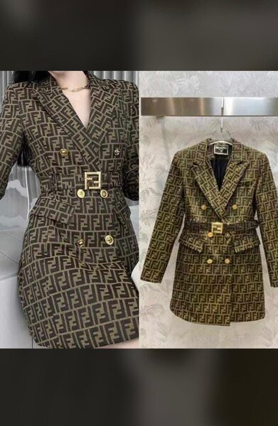 Robe blazer à motif logo