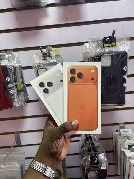 IPhone 17Pro - Transparente