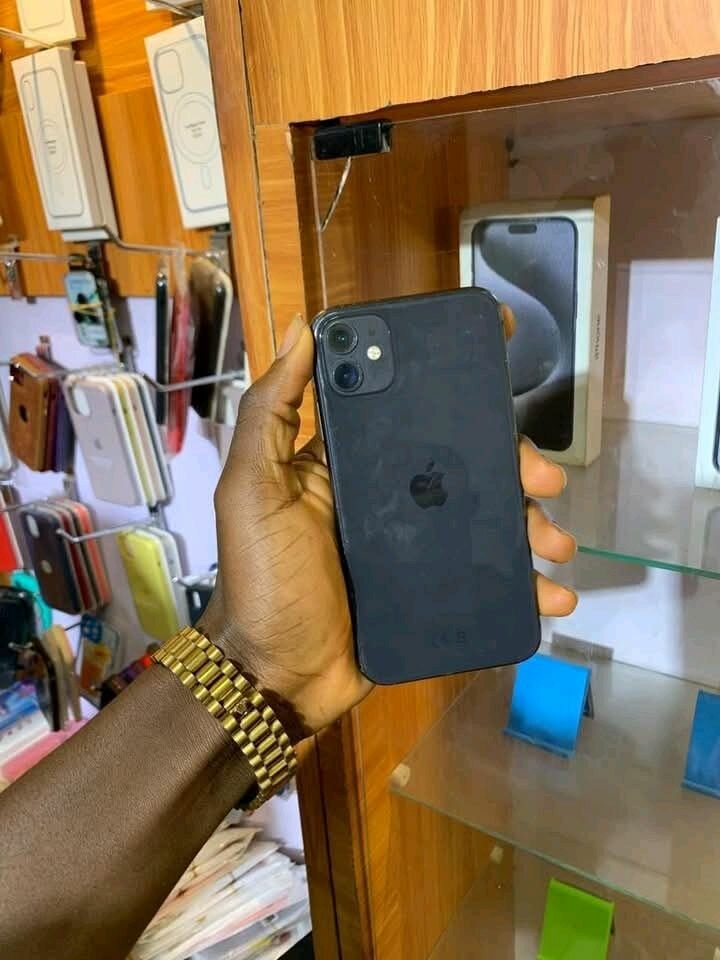 iPhone 11 Noir 64Go Débloqué