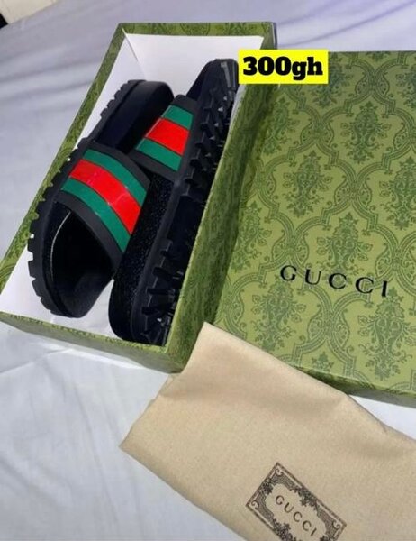 Claquettes élégantes unisexes