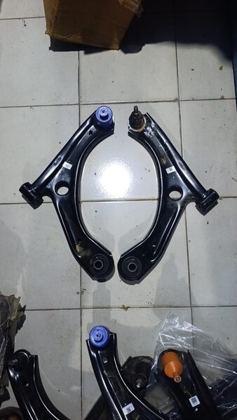 Bras de suspension avant Dzire