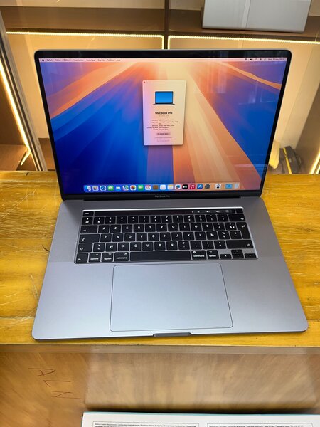 MACBOOK PRO I9 32go 1To