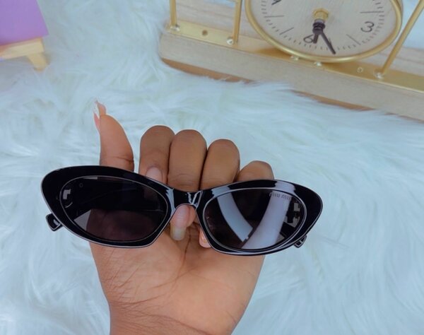 Lunettes de soleil rétro chic