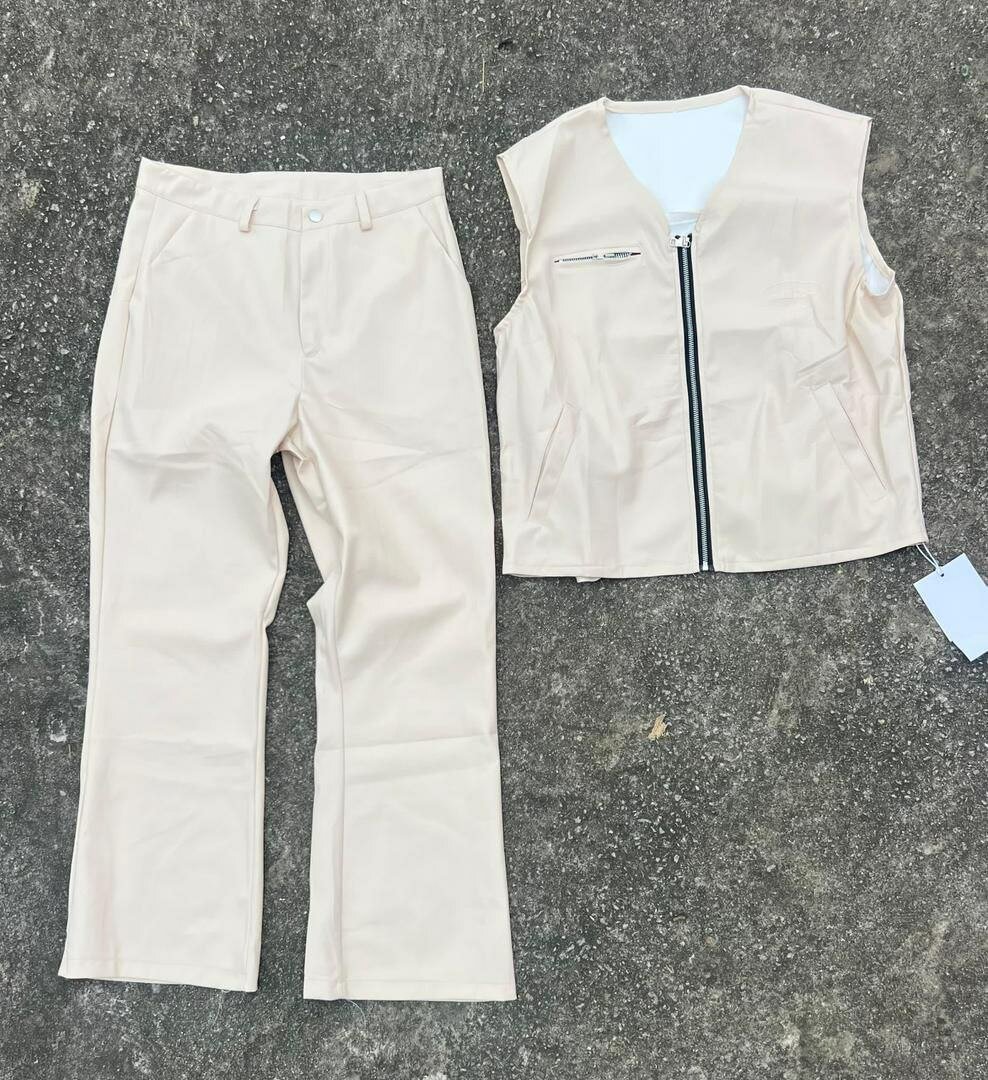 Ensemble pantalon et gilet zippé