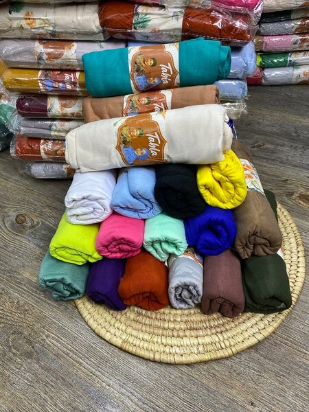 Foulard en soie floral élégant