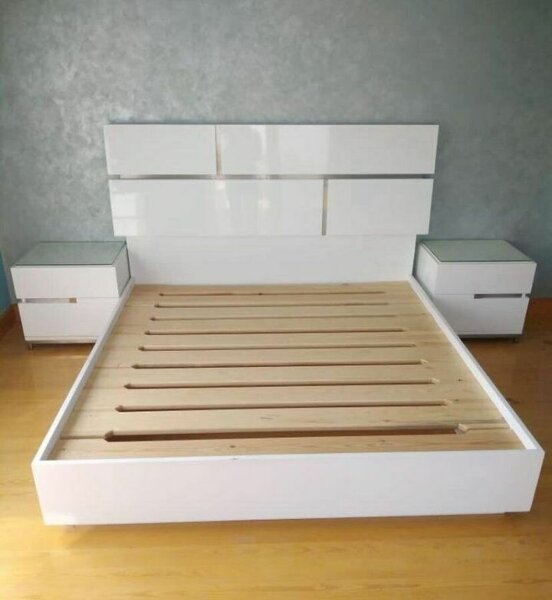 Lit moderne avec rangements