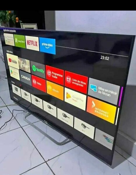 Téléviseur intelligent grand écran