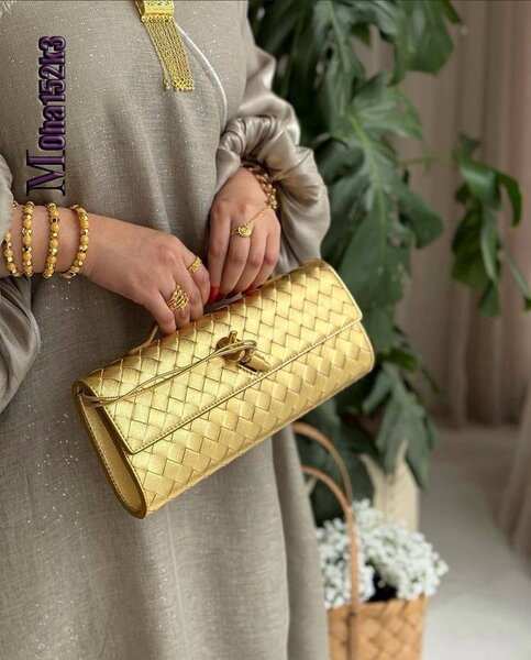 Pochette Bottega Veneta élégante en cuir