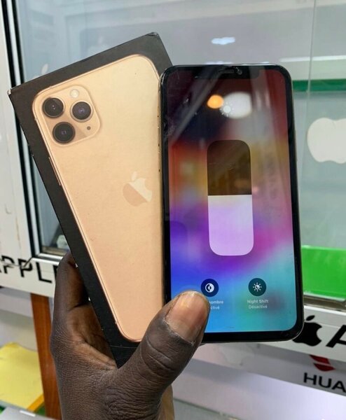 iPhone 11 Pro Max doré