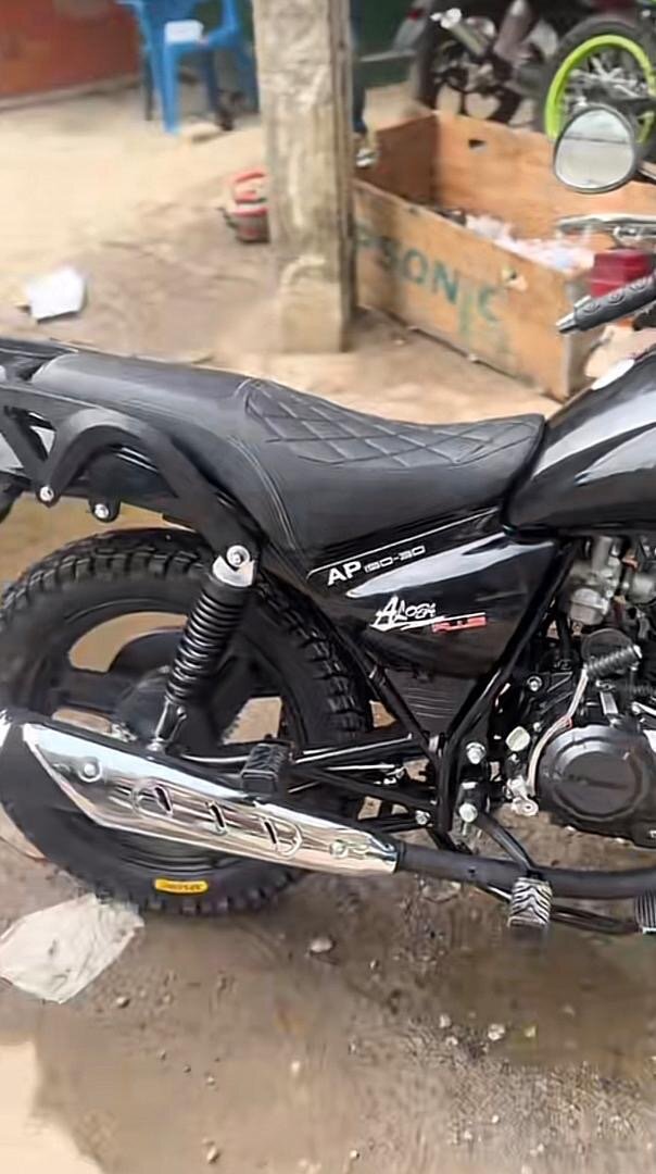 Moto Asonic AP 150cc noire