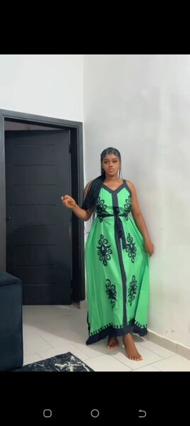 Robe longue verte en soie