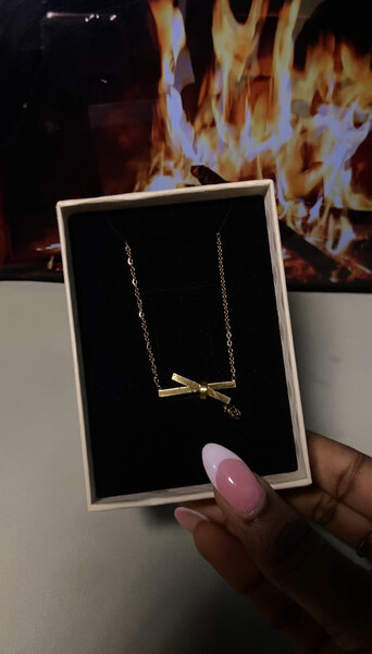 Collier en Croix Dorée