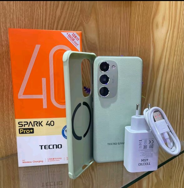 Tecno Spark 40 Pro+