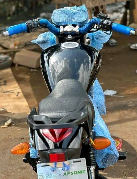 Moto Apsonic noire neuve