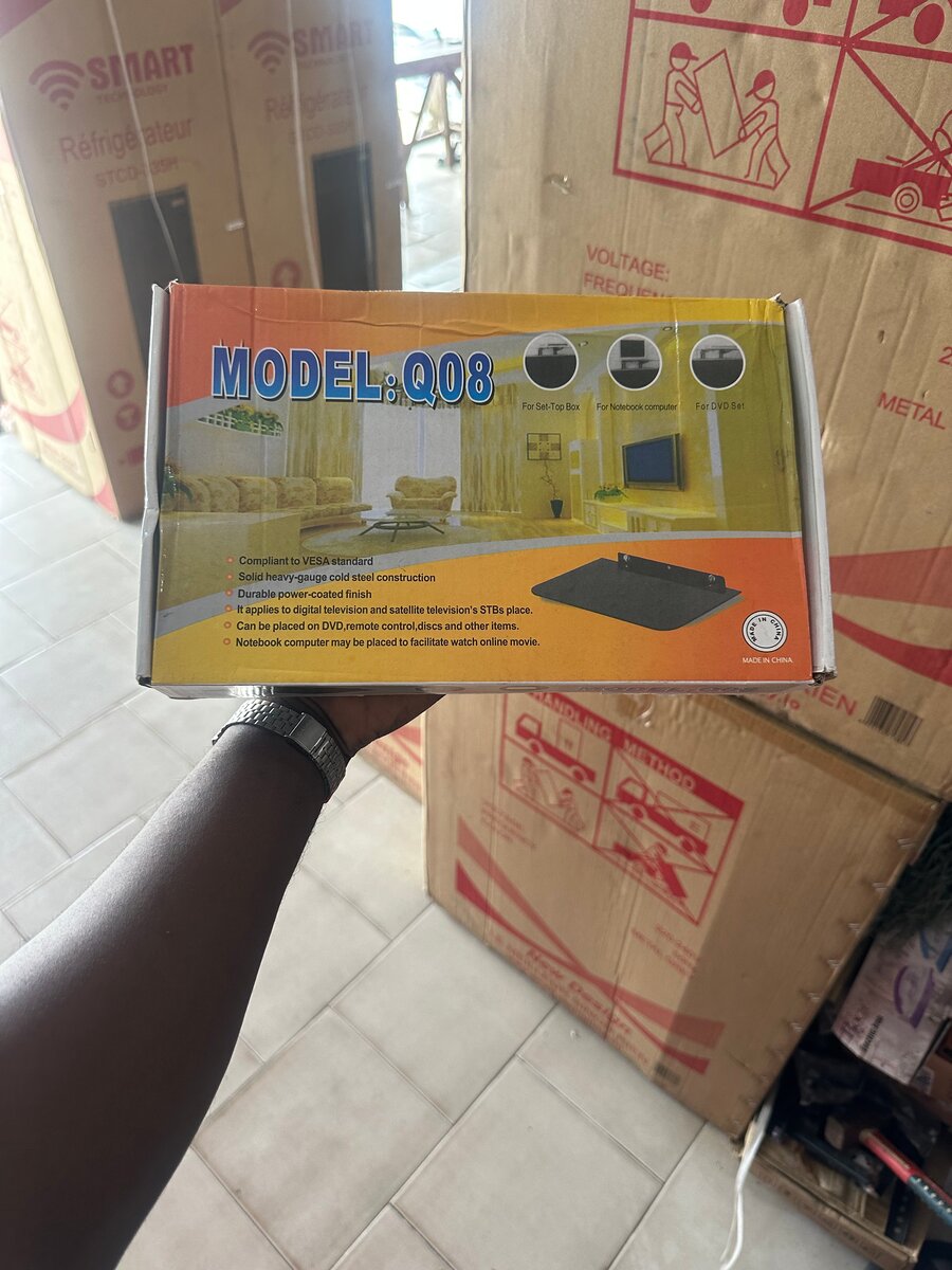 Étagère Murale en Verre Noir