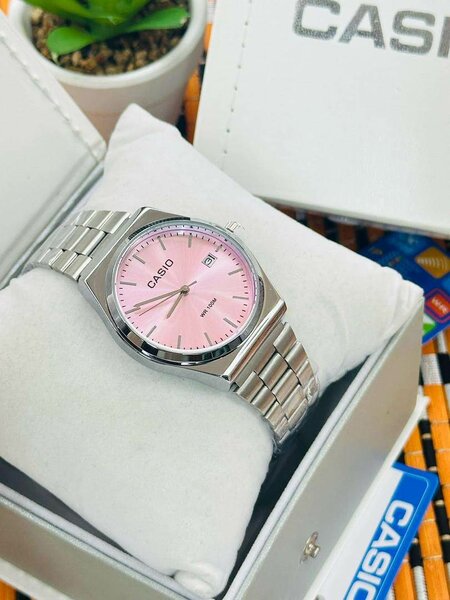 Montre Casio élégante femme