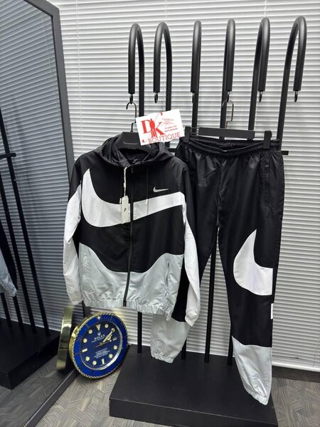 Ensemble survêtement Nike noir et blanc
