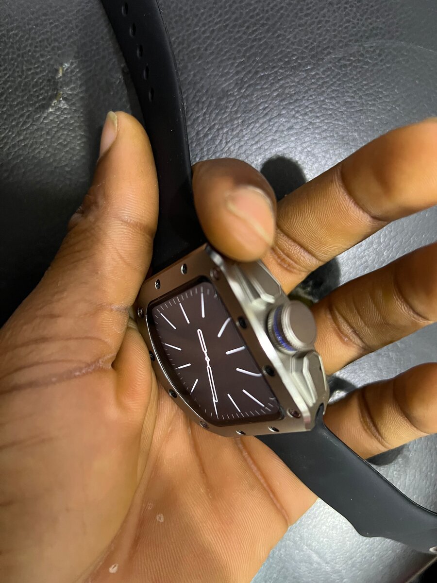 Luxury Smartwatch with Rubber Band