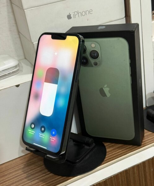 iPhone Pro Vert Neuf