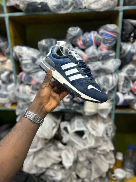 Adidas Baskets Homme Bleues