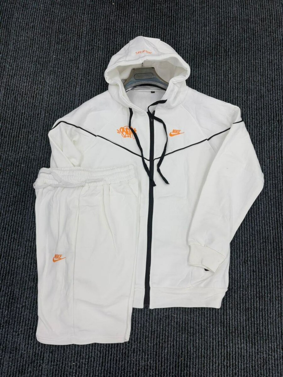 Ensemble de survêtement Nike