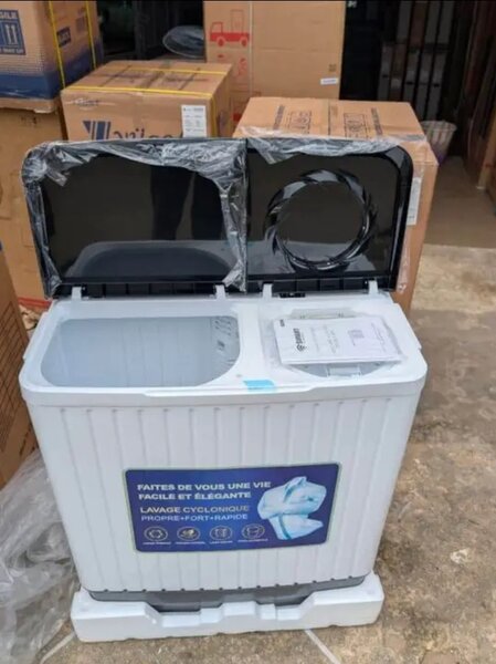 Mini machine à laver portable et compacte