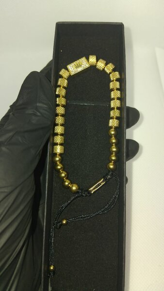 Bracelets élégants dorés