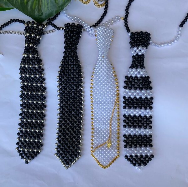 Cravates en perles élégantes