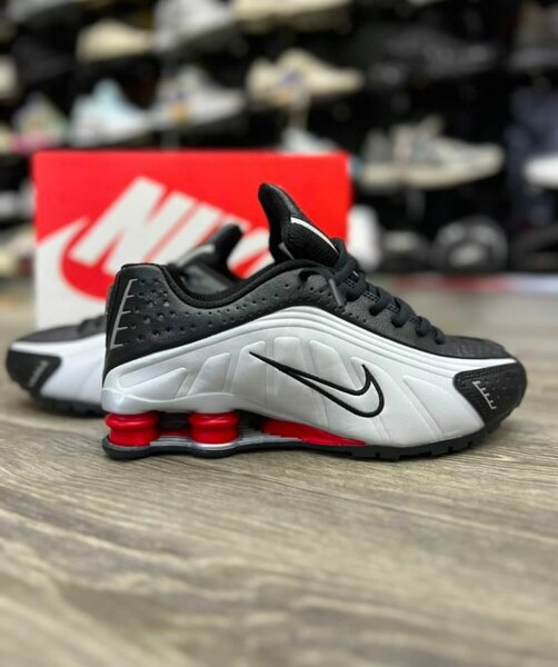 Chaussures Nike Shox Confort