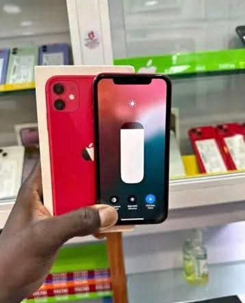 iPhone 11 rouge 64 Go