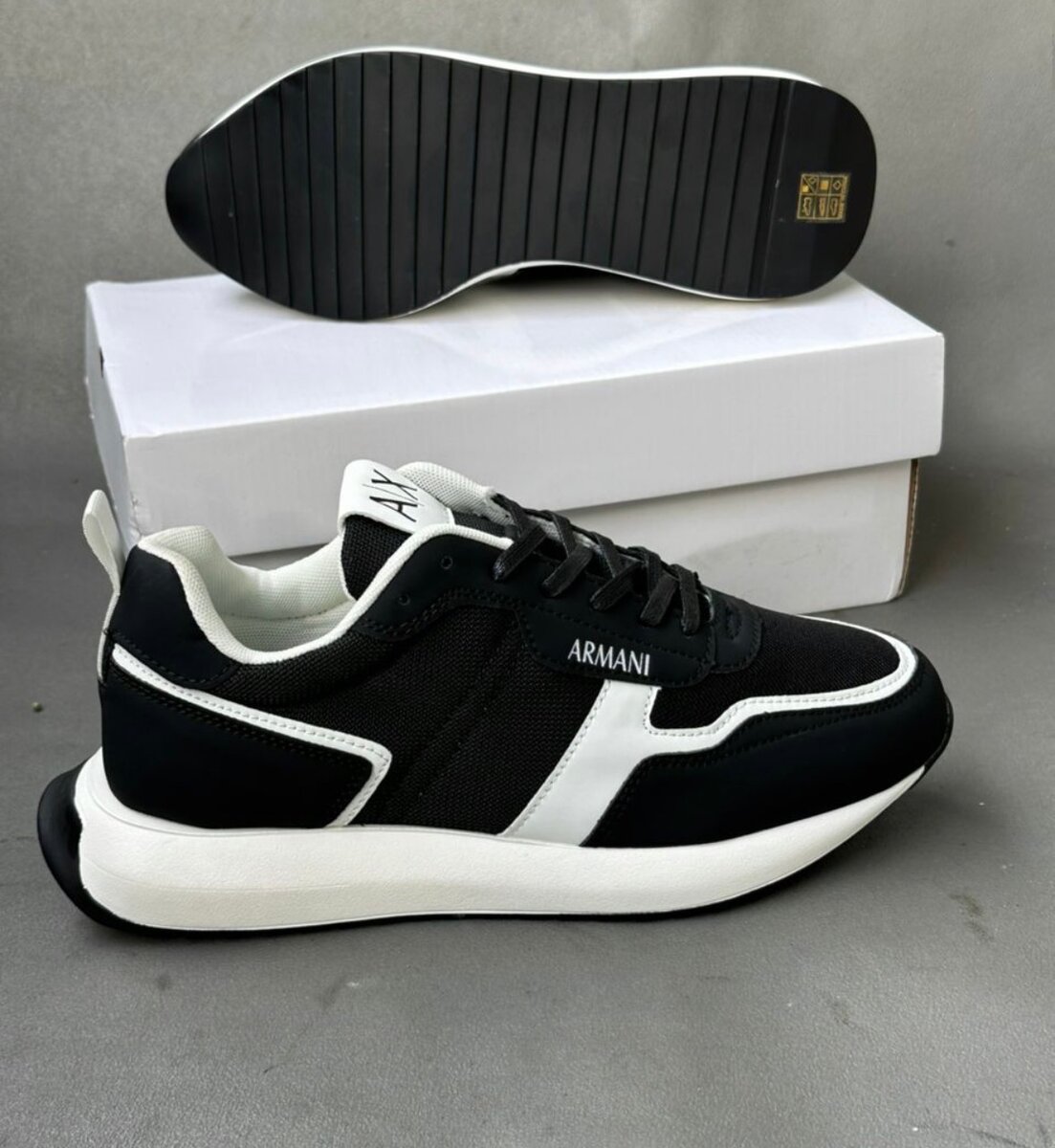 Baskets Armani élégantes homme