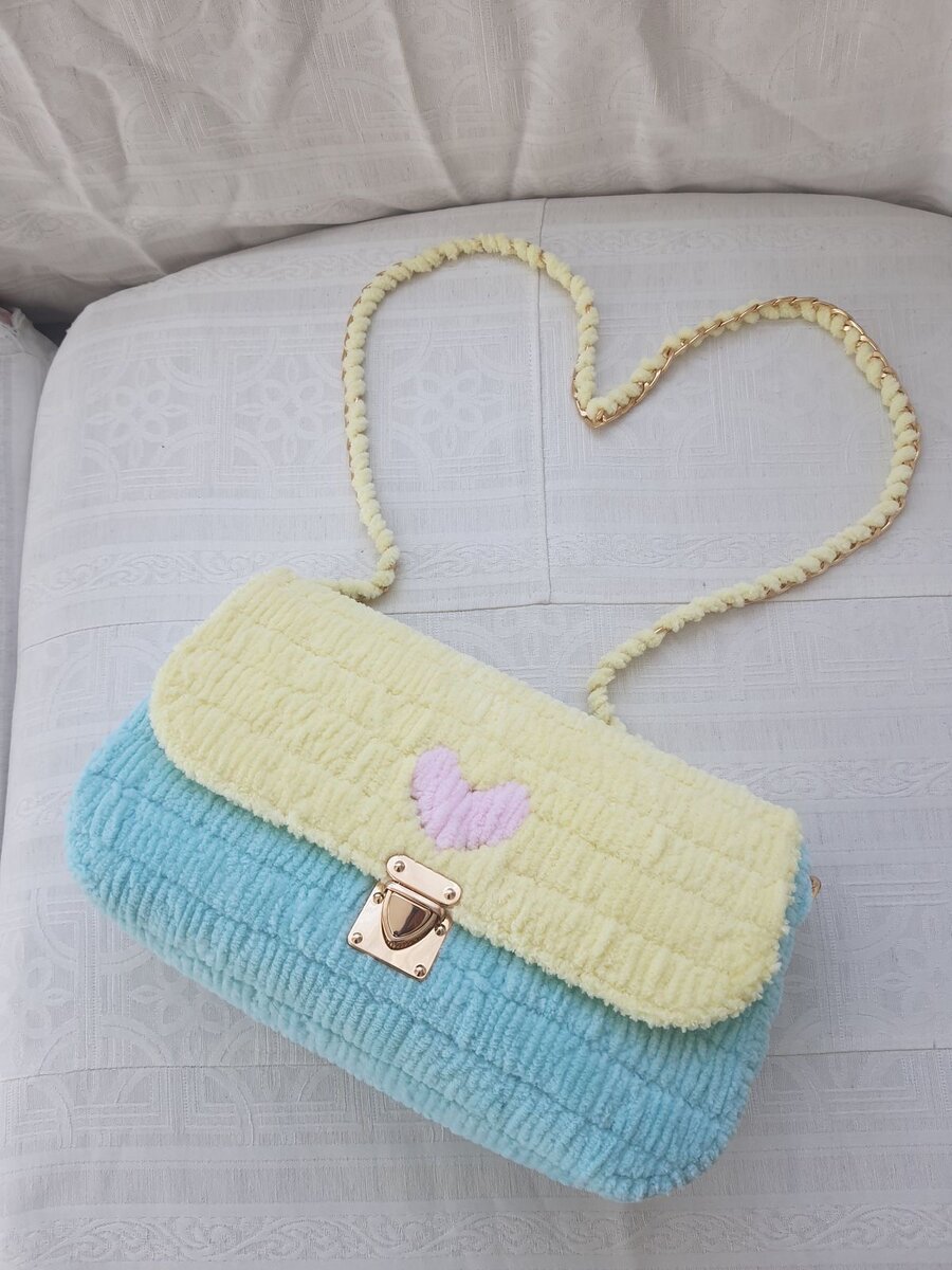 Sac à main en tissu avec chaîne dorée