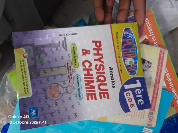 Annales Physique & Chimie 1ère C
