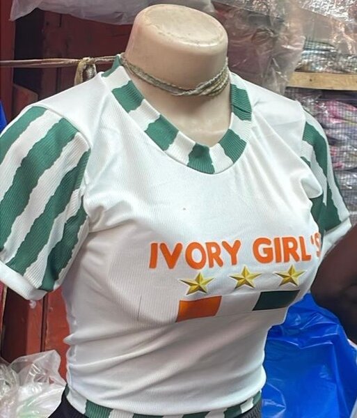 T-shirt Femme "Ivory Girl's"