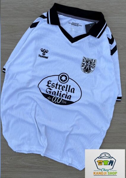 Maillots de football stylés