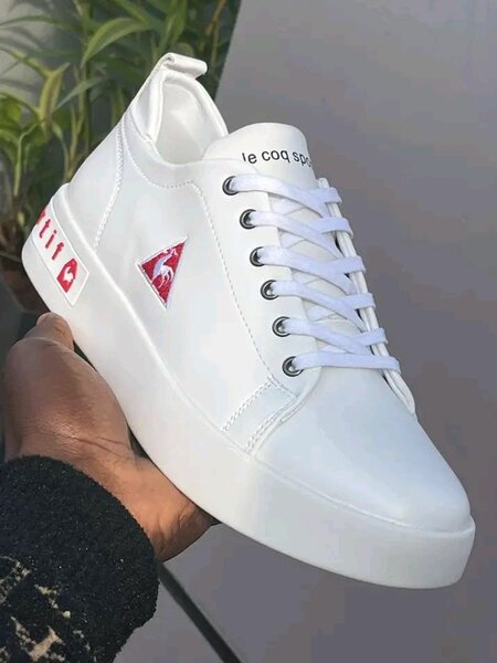 Baskets blancs en cuir pour homme