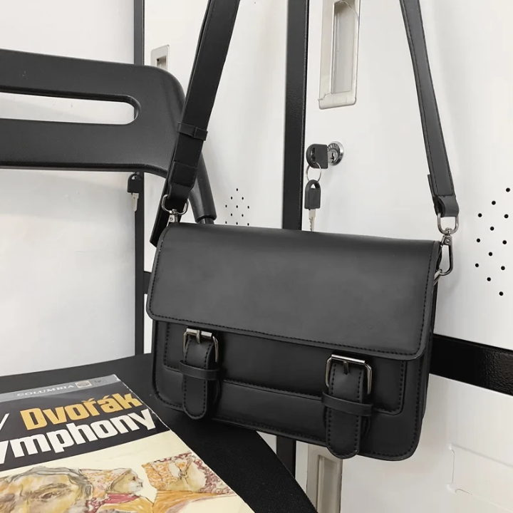 Sac bandoulière en cuir noir