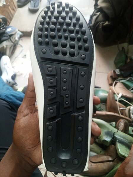 Mocassins blancs élégants pour hommes