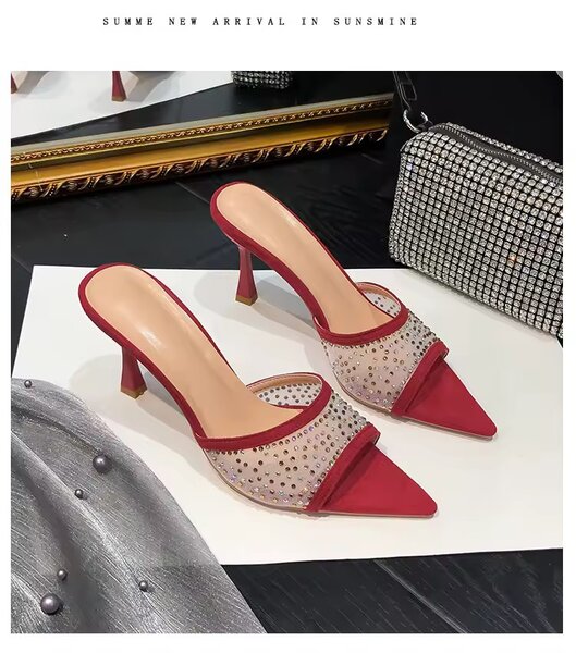 Mules à talons fins et strass